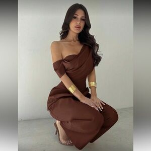 Elegant Off-Shoulder Brown Dress